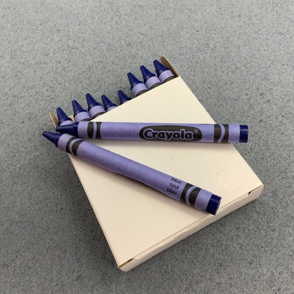 Crayola Crayons Lot of 16 Standard Size Blue Azul Bleu BTS